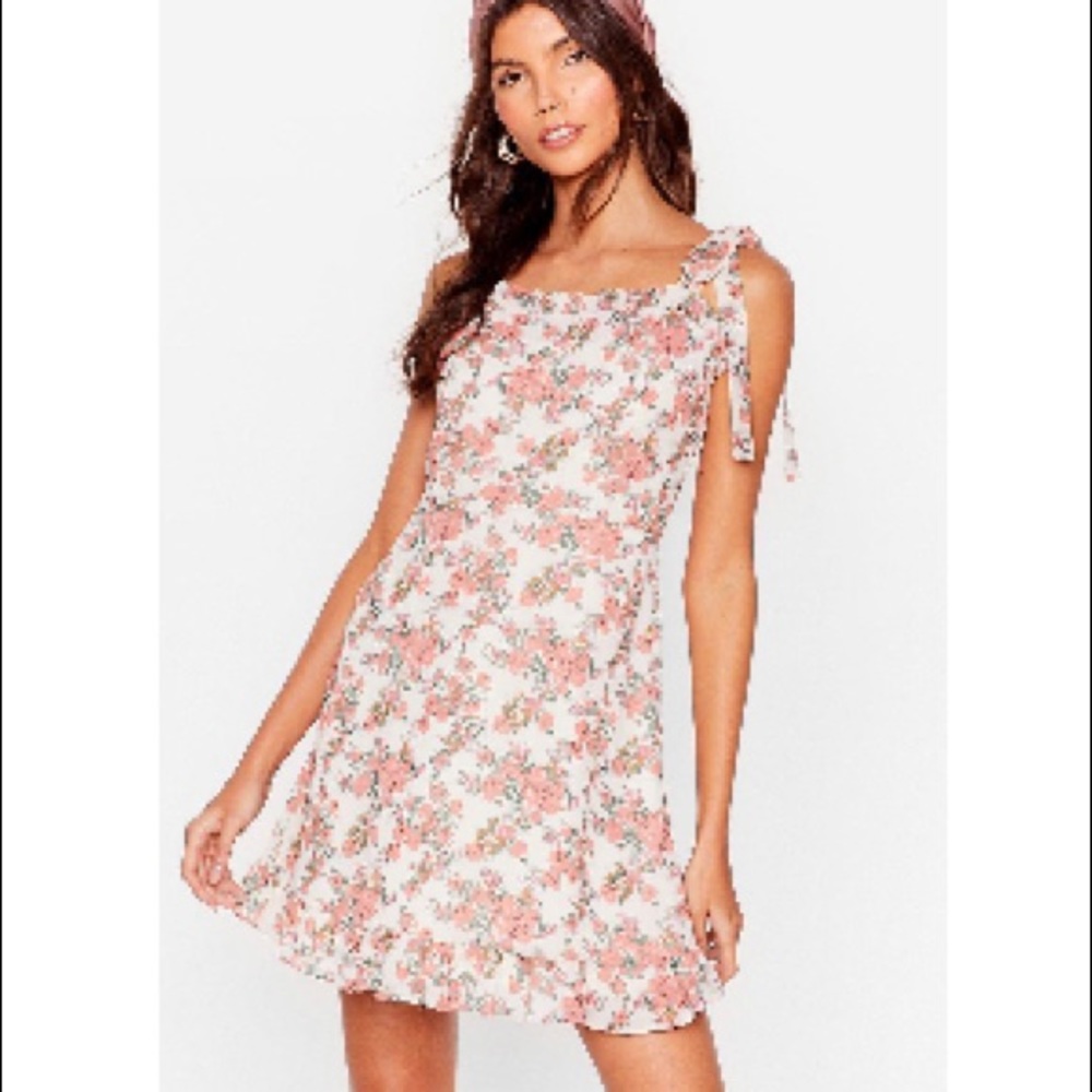 Floral tie strap mini dress